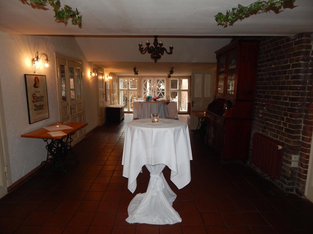 Hotel Alte Foersterei Kloster Zinna Extérieur photo